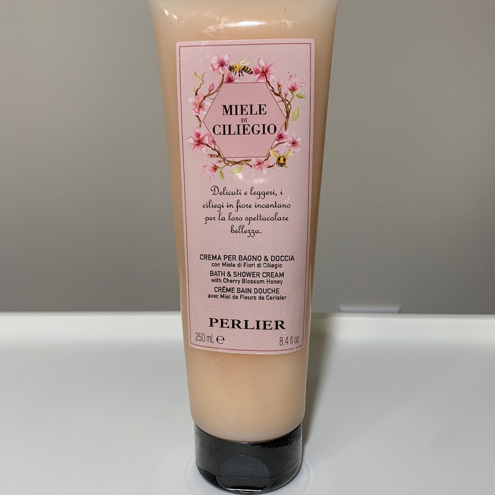 Perlier Miele di Ciliegio Cherry Blossom Honey Bath & Shower Cream 8.4 Fl Oz New